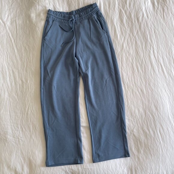 Athleta Mid Rise Straight Crop Pants in Cottage Blue (sz XS) - Picture 1 of 6